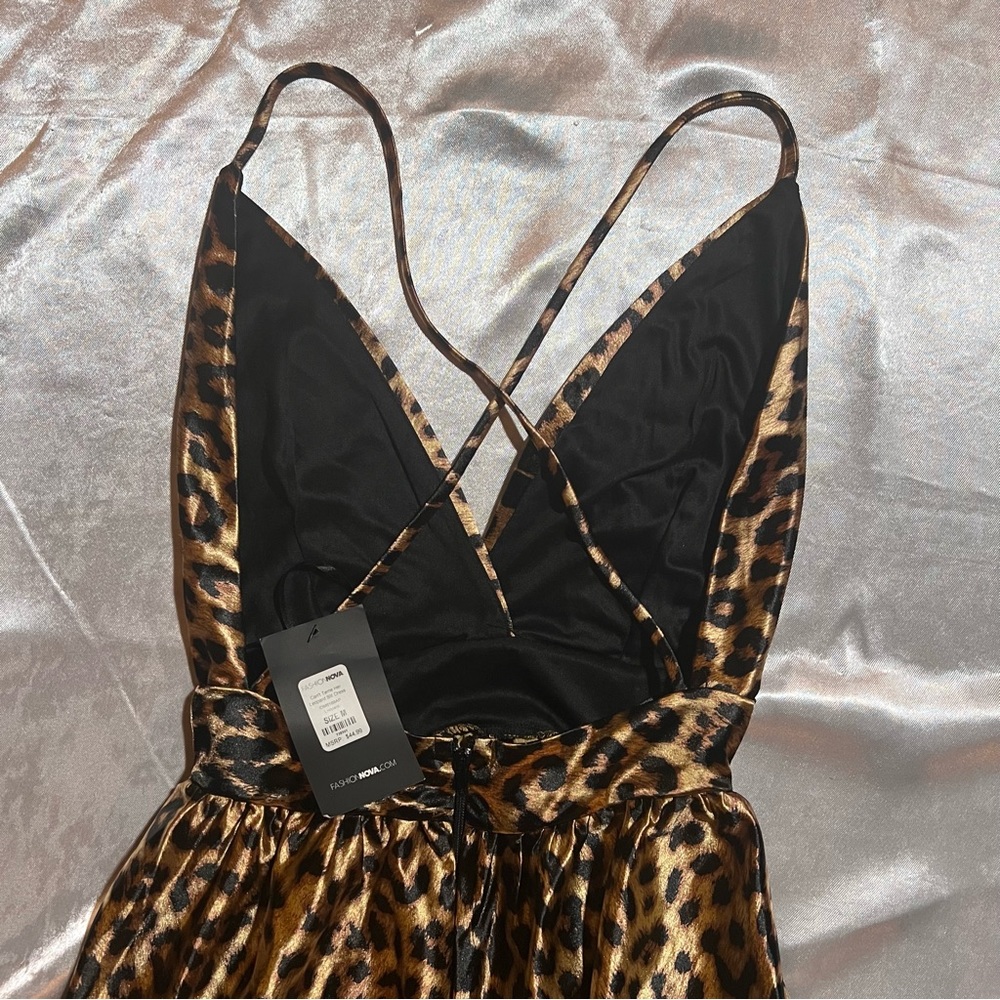 Can't Tame Her Leopard Slit Dress - Leopard - Picture 9 of 10